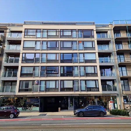 Premium Holidays - Vriedom At The Sea Apartment